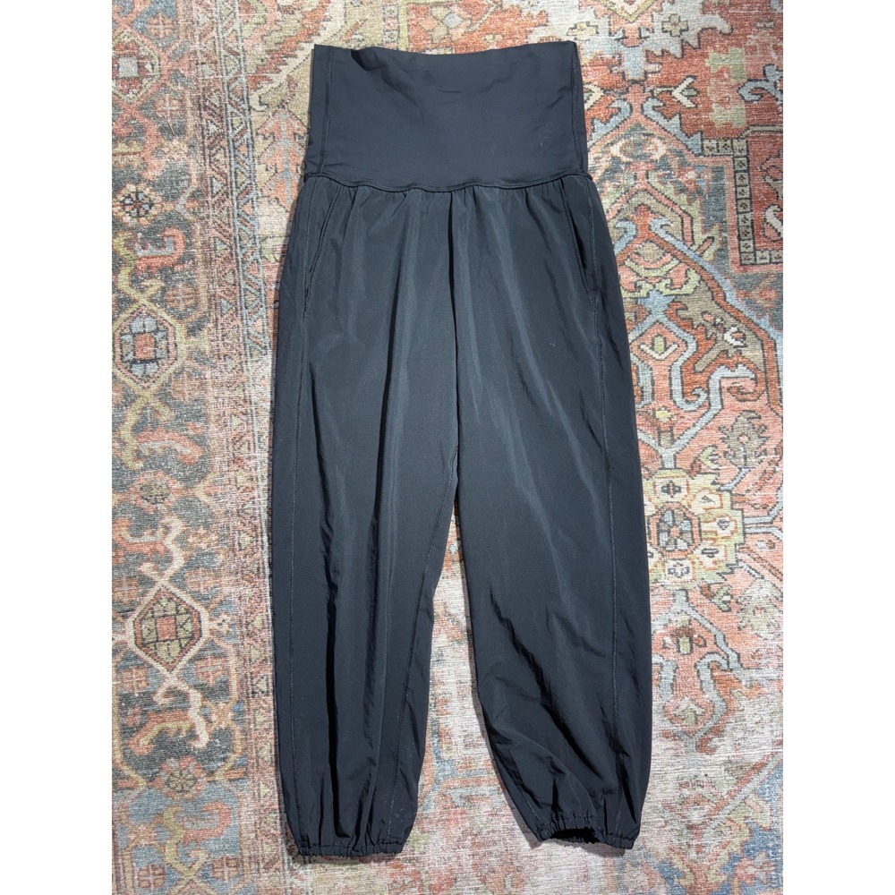 Lululemon Black High Rise Jogger Pants Size 4 Relaxed Yoga Training Activewear